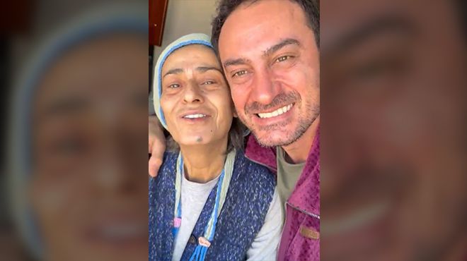 Yıldız Tilbe yoğun bakımda iddiası: Evinden video paylaştı