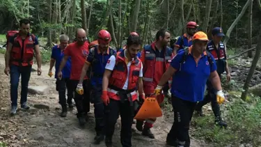 Bursa'da özçekim yaparken kayalıklardan düşen genç hayatını kaybetti