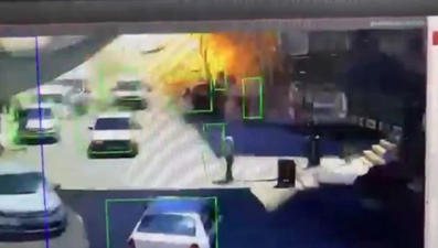 Yeni görüntü: İzmir'de binada patlama anı