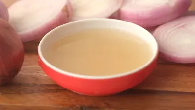 Doğal saç uzatan tarif: Kepeği de arındırıyor, her evde bulunan 5 malzeme