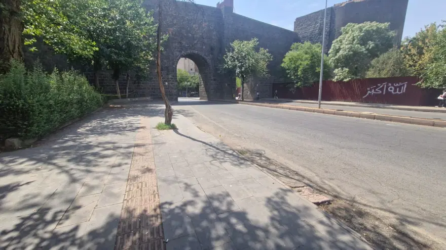 Diyarbakır'da korkunç olay: 3 aylık hamile olan 19 yaşındaki Helin katledildi 7 Diyarbakır'da korkunç olay: 3 aylık hamile olan 19 yaşındaki Helin katledildi 7