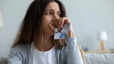 Eski sevgilinizle tekrar bir araya gelmemeniz gerektiğini gösteren 8 işaret