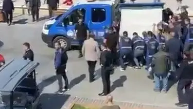 Mudanya'da seyyar satıcılara zabıta baskını