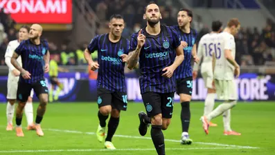 Hakan duble yaptı, Inter 3-0 kazandı
