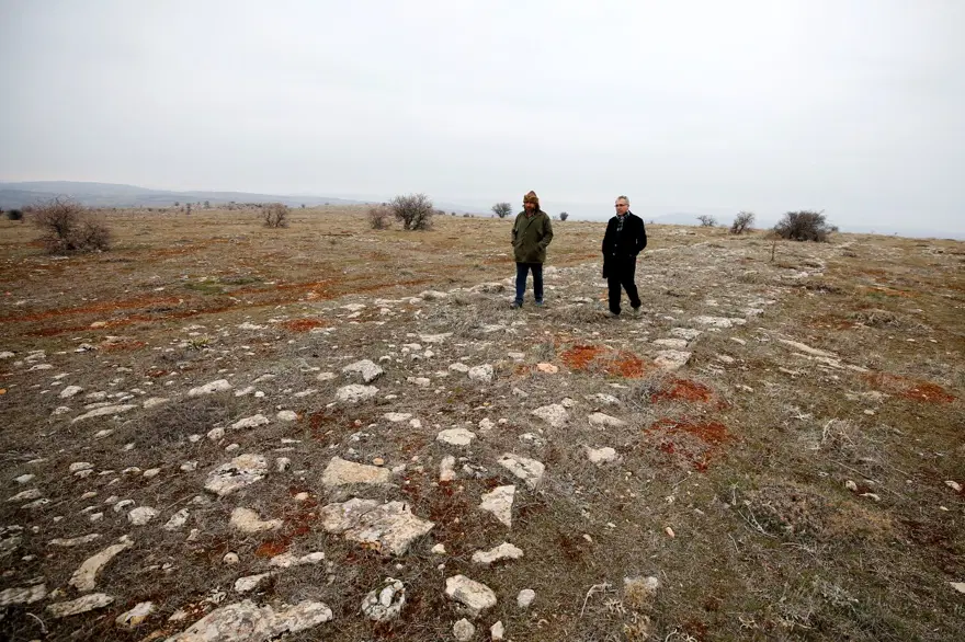Elazığ'da doğa yürüyüşünde keşfedilen 2 bin yıllık Roma yolu turizme kazandırılacak Elazığ'da doğa yürüyüşünde keşfedilen 2 bin yıllık Roma yolu turizme kazandırılacak