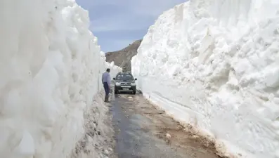 Burası Van Bahçesaray değil, Antalya Söbüçimen yayla yolu