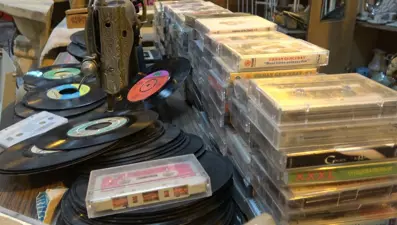 Dijital çağa rağmen kaset ve plaklara ilgi artıyor