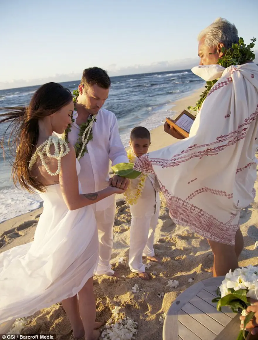 Megan Fox ıssız bir adaya düşerse... 5 Megan Fox ıssız bir adaya düşerse... 5