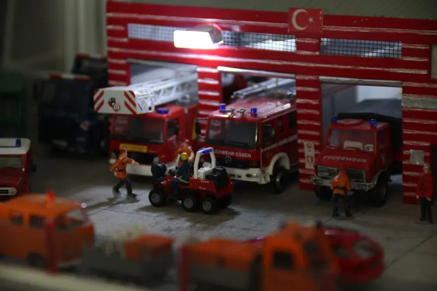 53 yaşındaki adam 33 yıldır figür biriktirdi: Hobisini çocuklarına miras bırakacak 2 53 yaşındaki adam 33 yıldır figür biriktirdi: Hobisini çocuklarına miras bırakacak 2