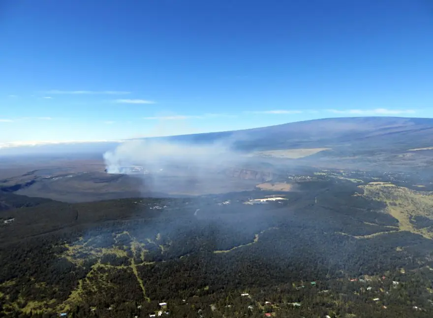 Hawaii'de Kilauea yanardağındaki lav denizi akmaya başladı 15 Hawaii'de Kilauea yanardağındaki lav denizi akmaya başladı 15
