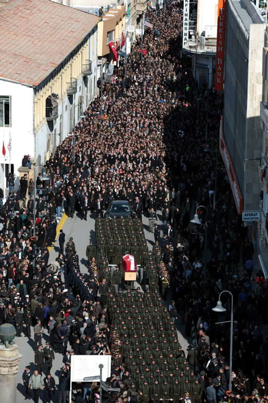 Denktaş'ın ardından 41 Denktaş'ın ardından 41