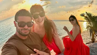 Berk Oktay ile Yıldız Çağrı Atiksoy'den Maldivler paylaşımı