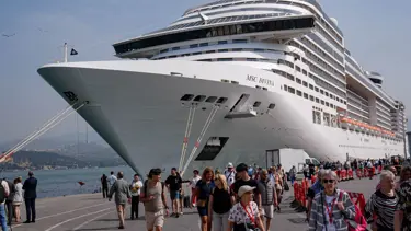 İzmir'e kruvaziyer 3 bin 641 yolcu getirdi