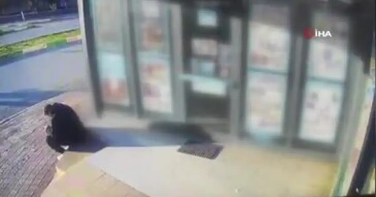 Market çalışanı ölümle burun buruna geldi refleksi ile hayatta kaldı