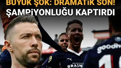 Farioli'ye büyük şok: Son 4 haftaya 9 puan önde girdi, şampiyonluğu kaptırdı