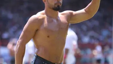 "Kurt bakışlı" pehlivan Yusuf Can Zeybek, kemerin daimi sahibi olma şansını kaybetti!