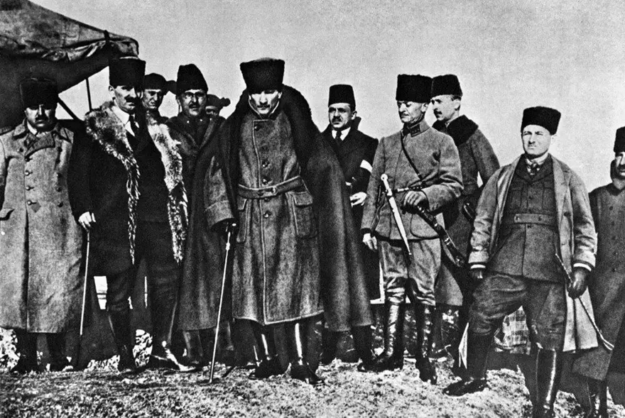 Cumhuriyet 102 yaşında! Dijital restorasyonla yenilenmiş 100 Atatürk fotoğrafı 95