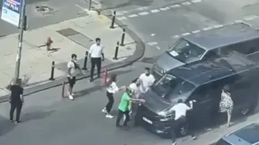 İstanbul'da minibüs şoförleri arasında yol verme kavgası