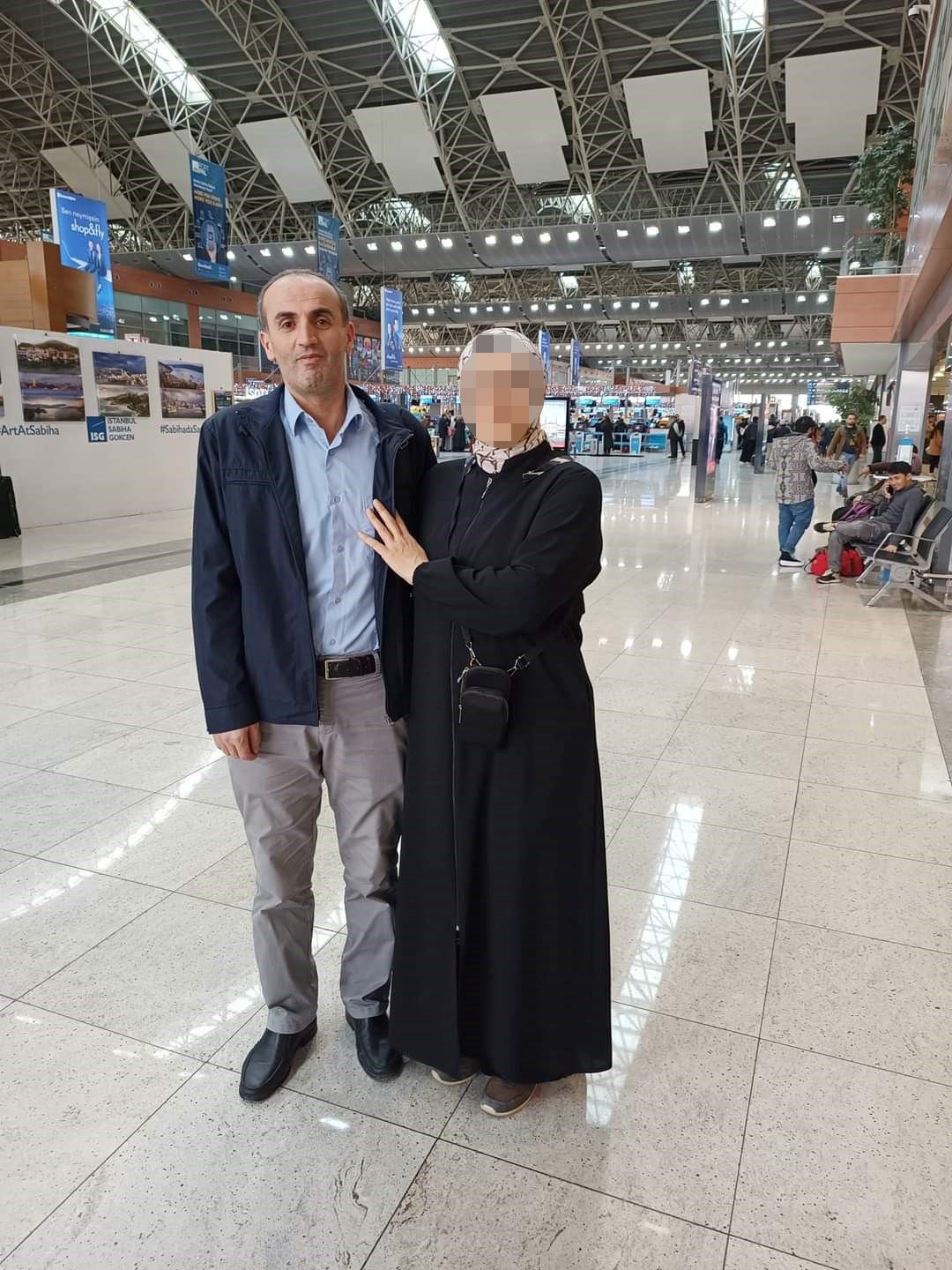 Sevgilisiyle plan yaptı, uyuyan kocasını şarj kablosuyla boğdu