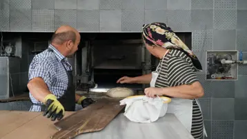 Evinin alt katına açtı: Kendi elleriyle üretip köy ve ilçelere satıyor