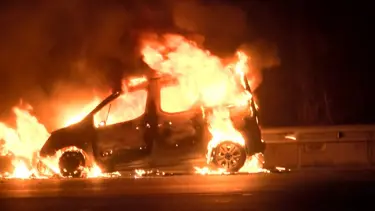 TEM'de önce yangın sonra kaza: 3 kişi ağır yaralı