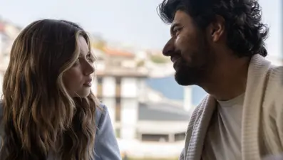 Afra Saraçoğlu ile Engin Akyürek başrolde: İstanbul Aşkım dizisi geliyor