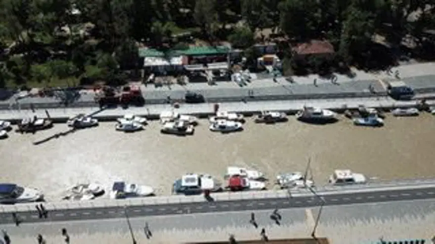 İstanbul'da Kurbağalıdere'yi de deniz salyası kapladı 11 İstanbul'da Kurbağalıdere'yi de deniz salyası kapladı 11