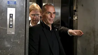 Yunanistan Maliye Bakanı Varufakis'e saldırı