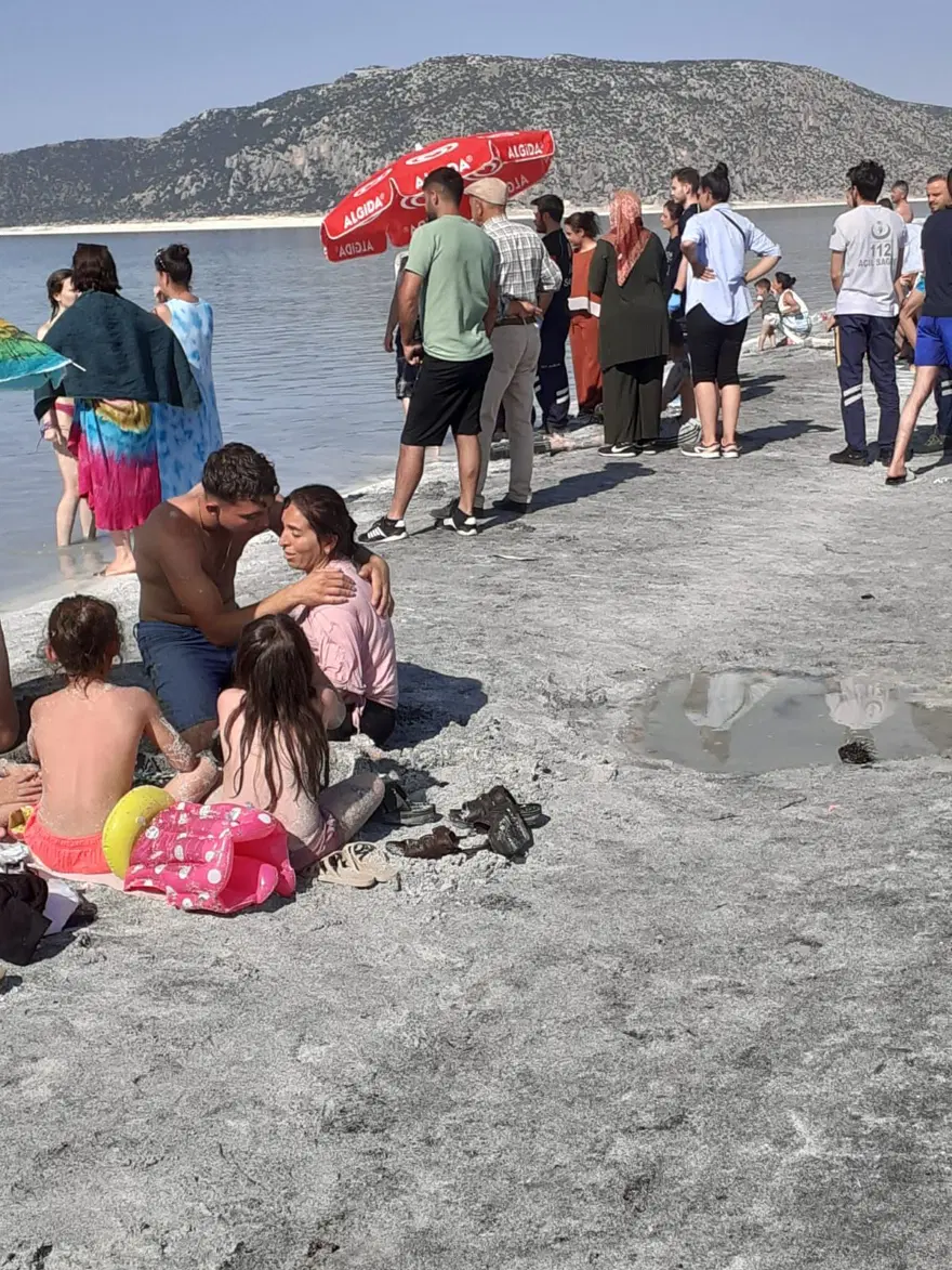 Salda Gölü'ne giren 13 yaşındaki çocuktan acı haber 4
