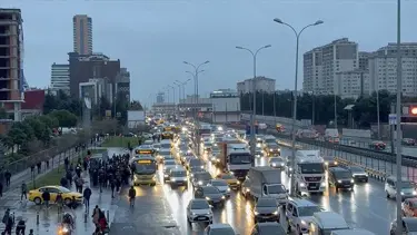 Haftanın ilk iş gününde trafik yoğunluğu