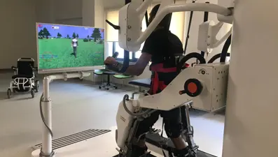 Yürüme robotu, felç hastalarına umut oluyor