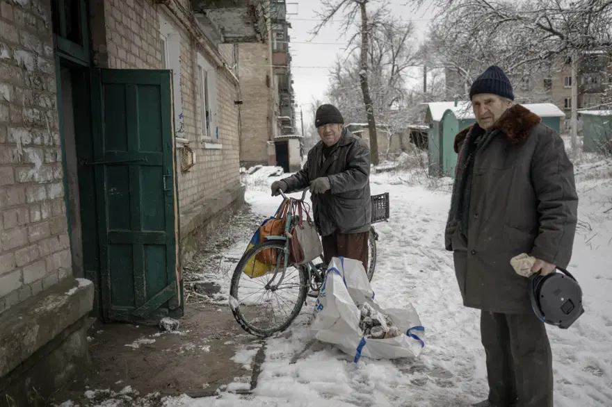 Ukrayna'da yeni yıl: Siviller sığınakta hayatta kalma mücadelesi veriyor 39 Ukrayna'da yeni yıl: Siviller sığınakta hayatta kalma mücadelesi veriyor 39