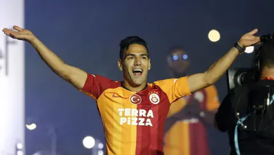 Falcao taraftarla buluştu
