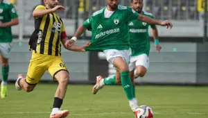 Muğlaspor Adana'da yara aldı