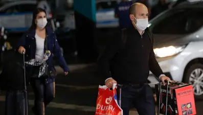 Brezilya'da havalimanları ve uçaklarda maske zorunluluğu geri geldi
