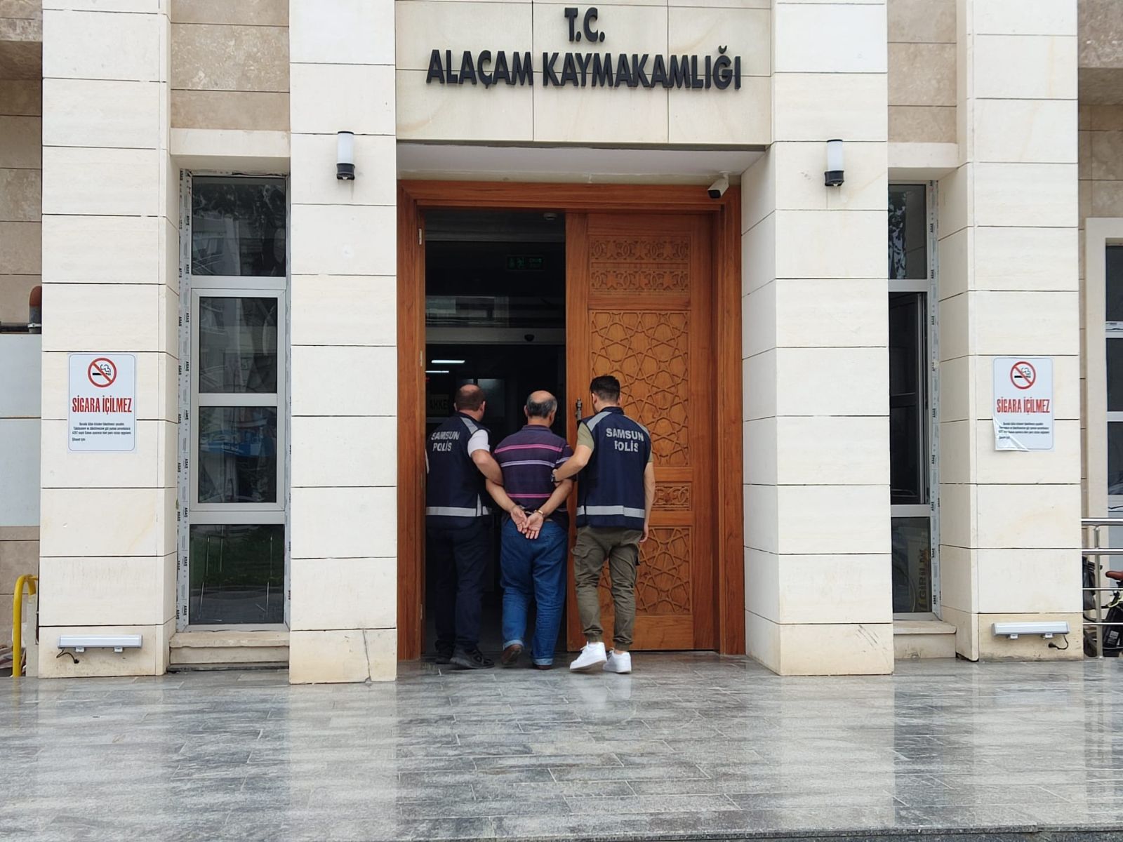 FETÖ firarisi çatı katında yakalandı