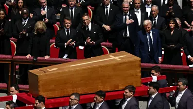 Kıyafet kuralına uymadılar: Papa'nın cenazesinde "saygısız" liderler
