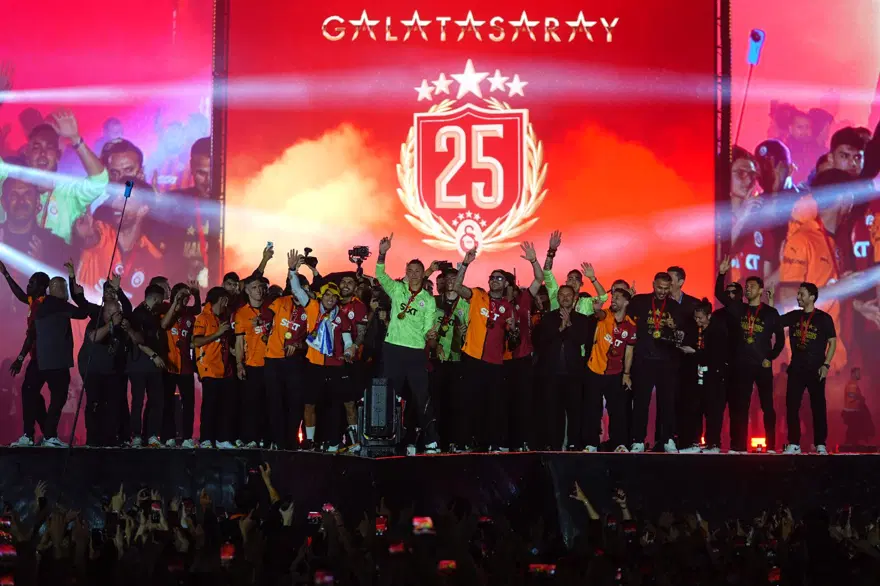 Kutlamadaki protesto sonrası ağlamıştı, antrenörü anlattı: "Çok sessiz, tekmelere bile bir şey demez | Üzüldüm, destek olmak gerekiyor" 
