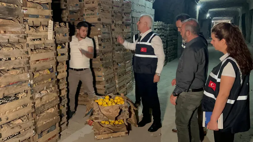 Kapadokya'da yer altındaki limon depolarında denetleme 5 Kapadokya'da yer altındaki limon depolarında denetleme 5
