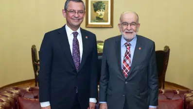 Özgür Özel, Karamollaoğlu ile görüştü