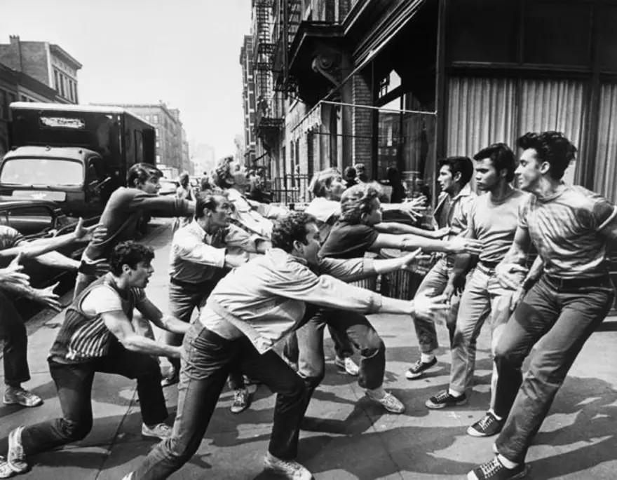 'West Side Story'den dans sahnesi 8