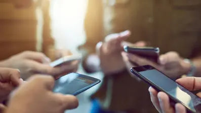 Akıllı telefonlar için zararlı uygulamalar belli oldu