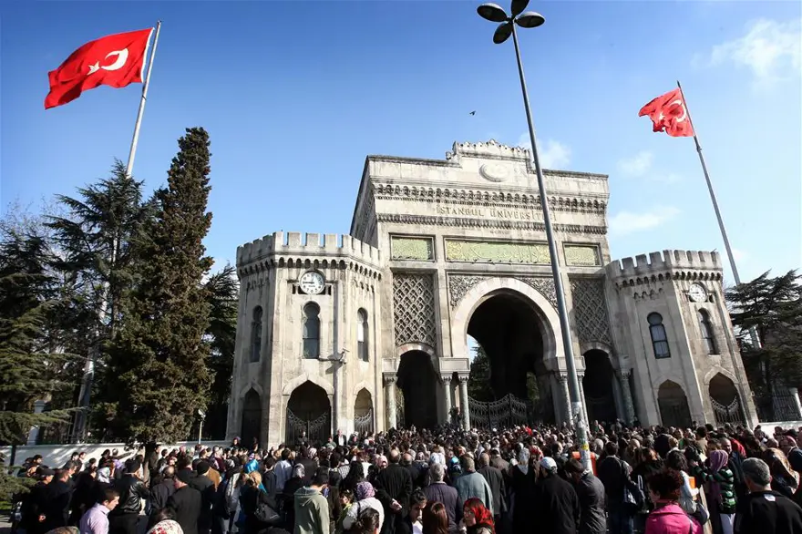 1.5 milyon aday ter döktü 36