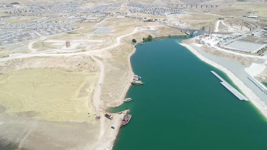 Su altında kalan 12 bin yıllık Hasankeyf, teknelerle gezilecek 6