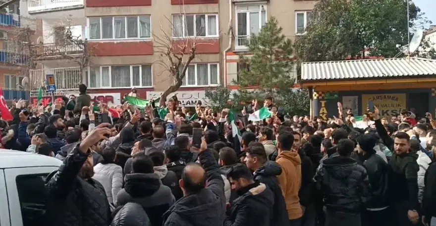 Ülkesine dönmeye hazırlanan Suriyeli mülteci konuştu: Türkiye'yi sevmeyen bizim düşmanımızdır 