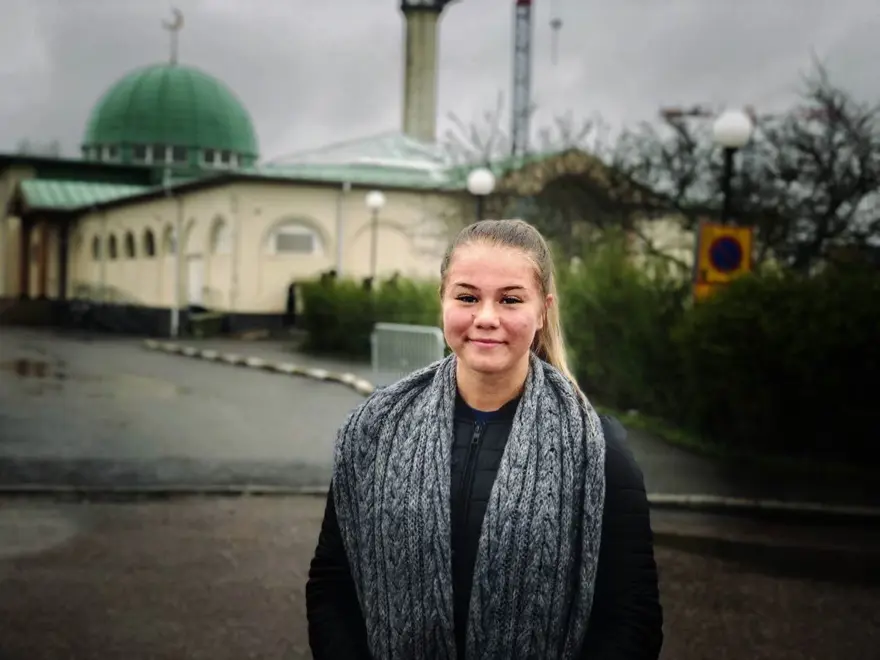 İsveç, Müslüman olan kadın futbolcuyu konuşuyor 1