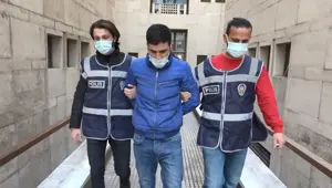 Otomobilinde uyuşturucu bulunan sürücü, kız arkadaşını bırakıp kaçtı