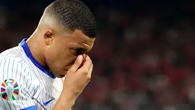 Mbappe için özel maske: Grup maçlarını kaçıracak