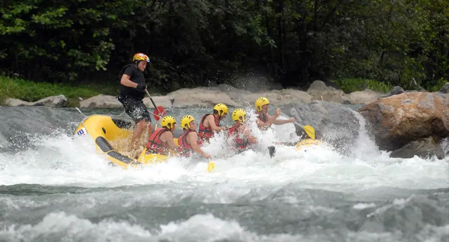 Karadenizli nineler rafting yaptı 4