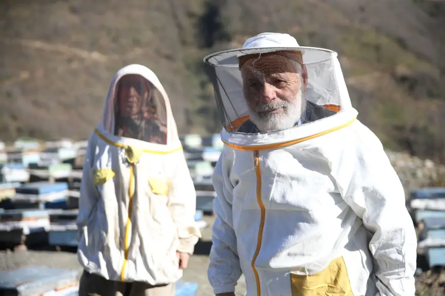80 yaşında 50 yıl önce başladığı mesleği sürdürüyor: Sayısını 450'ye çıkardı 7